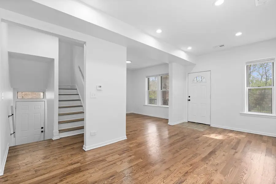 9238 S Dauphin Avenue, Chicago, IL 60619 - #2