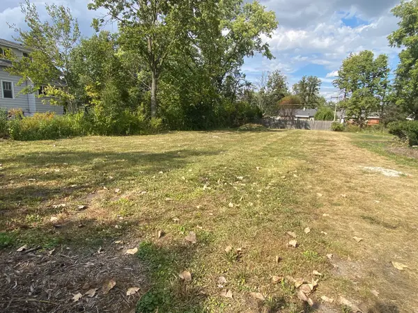1738 Whitcomb Avenue, Des Plaines, IL 60018