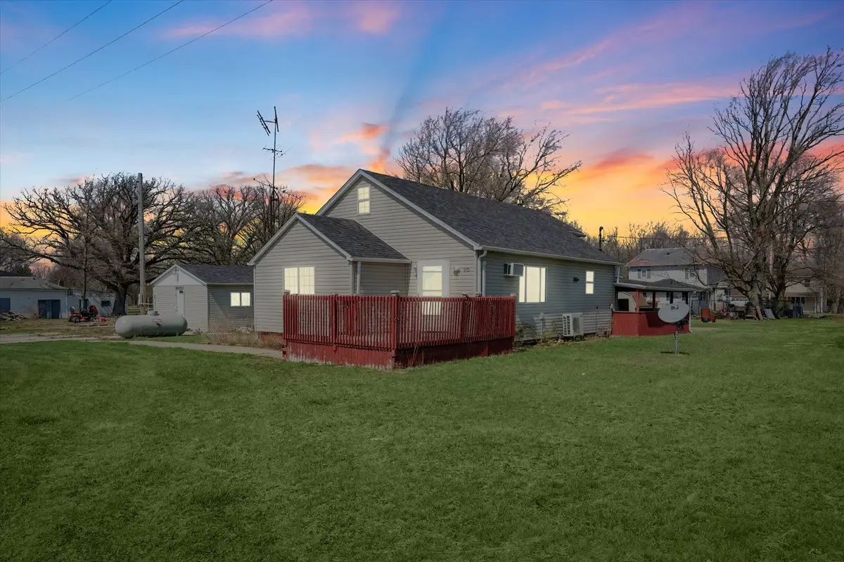 110 W State Route 54 Road, Roberts, IL 60962 - #1