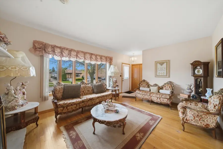 4818 N Sayre Avenue, Chicago, IL 60656 - #3
