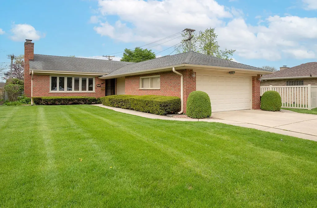 112 S Delphia Avenue, Park Ridge, IL 60068 - #1