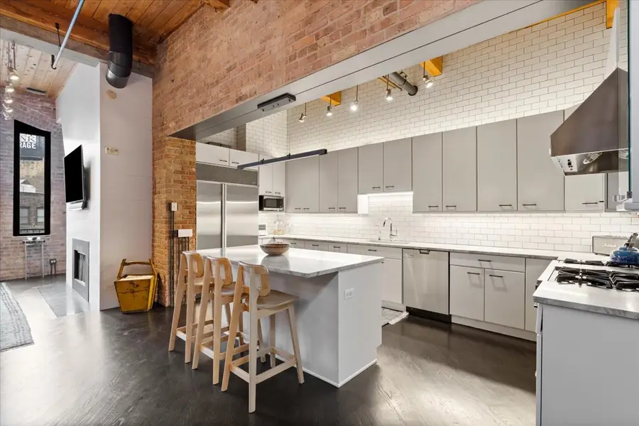 550 N Kingsbury Street #614, Chicago, IL 60654 - #3