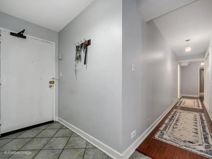 5801 N Sheridan Road #16B, Chicago, IL 60660 - #3