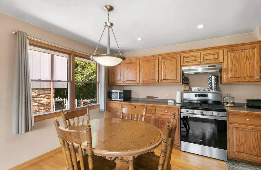 7024 Brementowne Road, Tinley Park, IL 60477 - #3