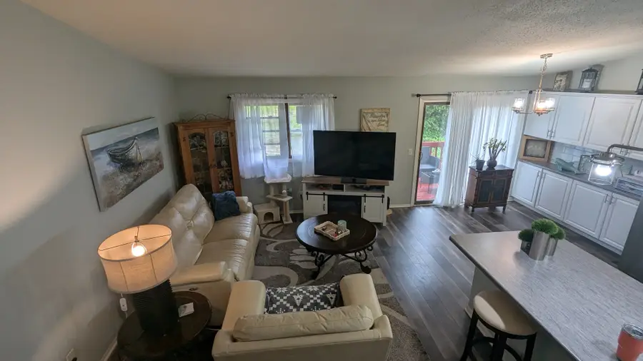 4023 Lillie Avenue #404, Davenport, IA 52806 - #2