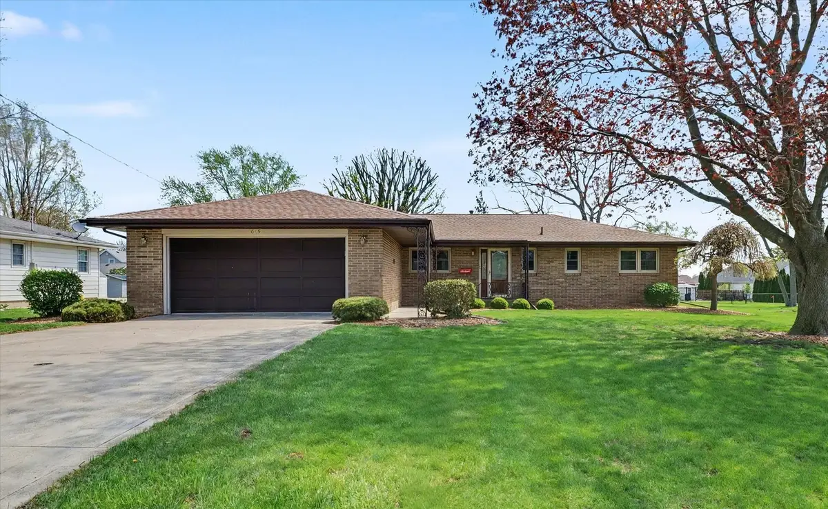 615 N Hartwell Street, Gilman, IL 60938 - #1