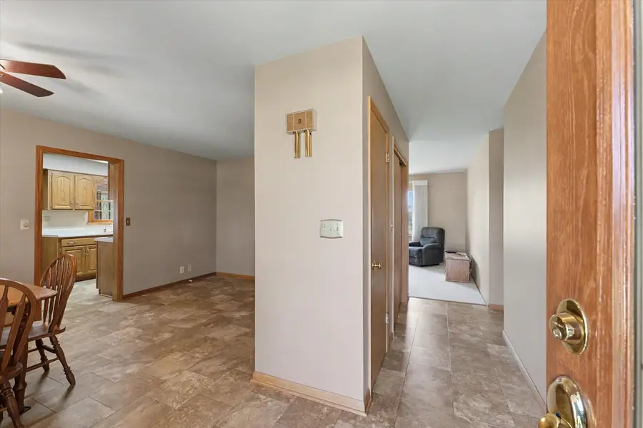 615 N Hartwell Street, Gilman, IL 60938 - #3