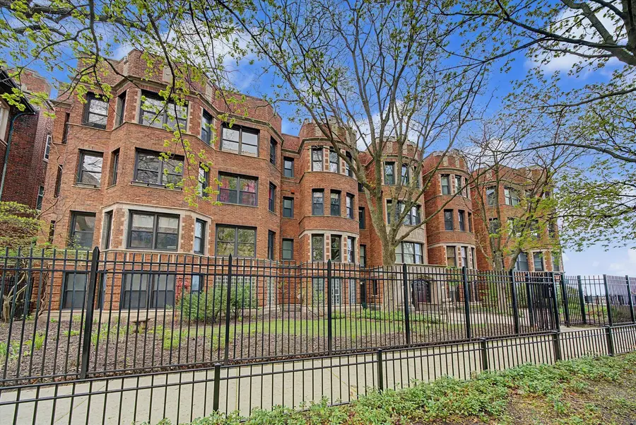 1200 W Sherwin Avenue #2K, Chicago, IL 60626 - #3