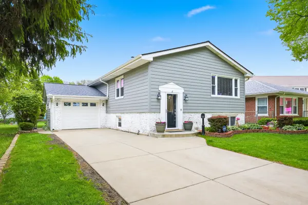 639 N Kaspar Avenue, Arlington Heights, IL 60004