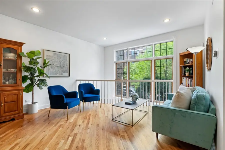 3511 N Wilton Avenue #1, Chicago, IL 60657 - #2