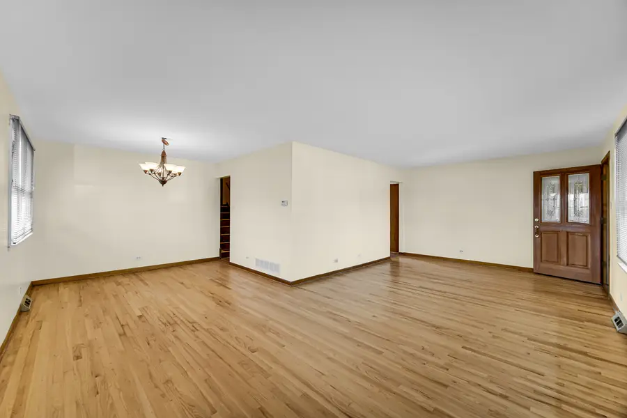 2042 W Spring Ridge Drive, Arlington Heights, IL 60004 - #2