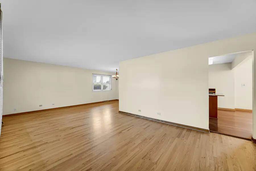 2042 W Spring Ridge Drive, Arlington Heights, IL 60004 - #3