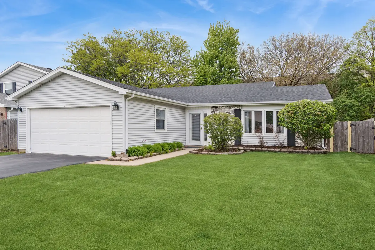 141 Pebble Creek Trail, Carol Stream, IL 60188 - #1