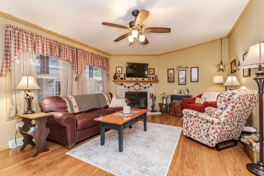 1129 11th Street, Bloomington, IL 61704 - #2