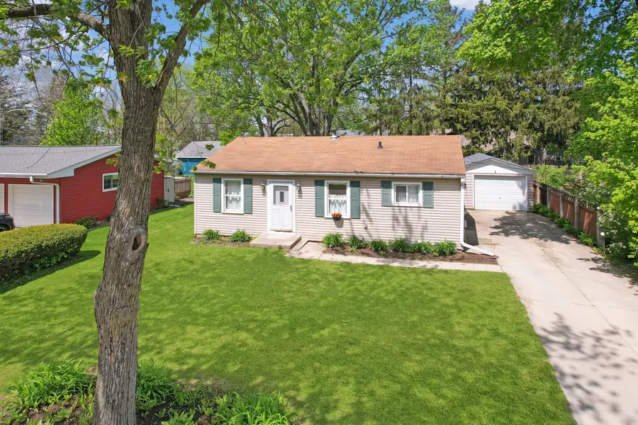 311 E Jones Street, Plano, IL 60545 - #2