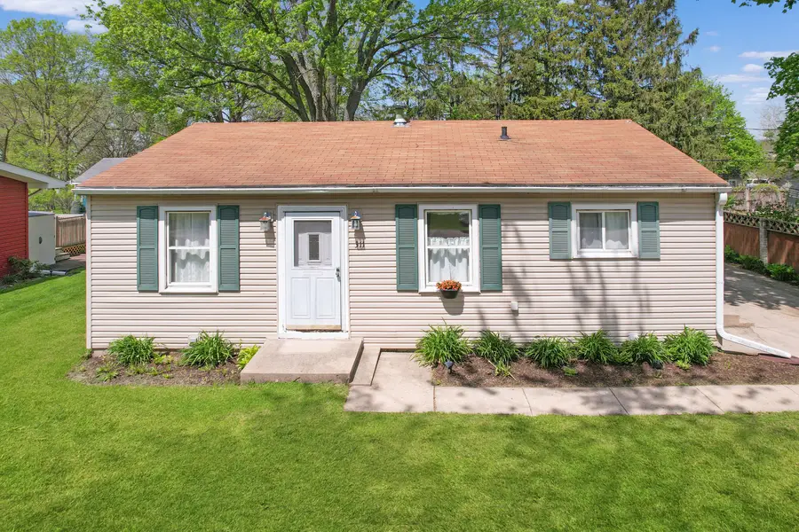 311 E Jones Street, Plano, IL 60545 - #3