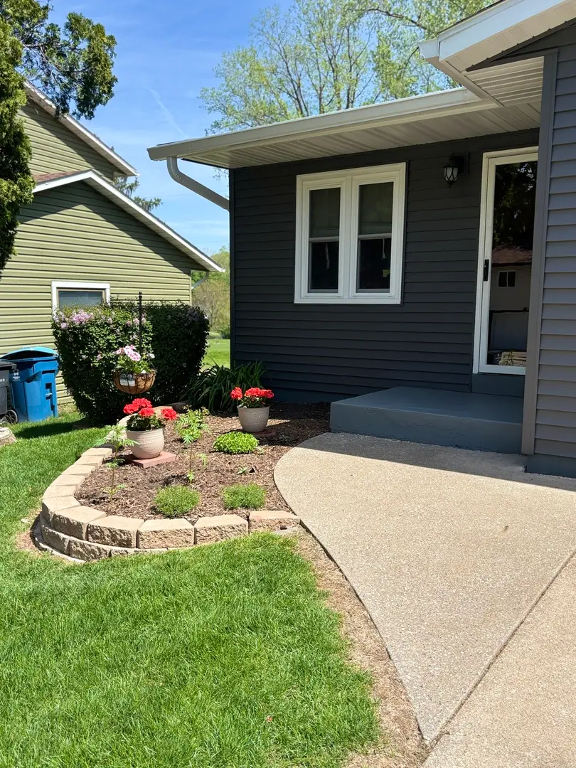 8317 10th Street W, Rock Island, IL 61201 - #1