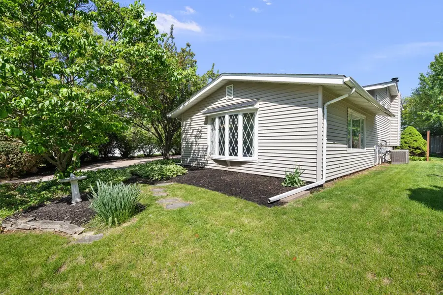 1511 Parklane Drive, Bettendorf, IA 52722 - #2