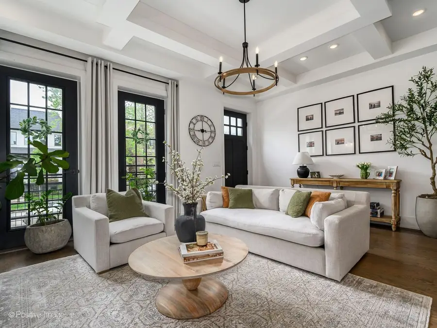 1911 W Wolfram Street, Chicago, IL 60657 - #3