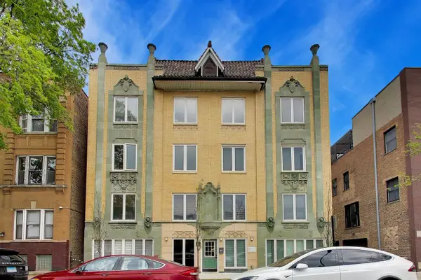 1636 W Melrose Street #303, Chicago, IL 60657