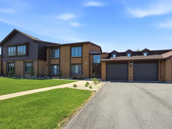 1402 Woodhollow Drive #1A, Flossmoor, IL 60422