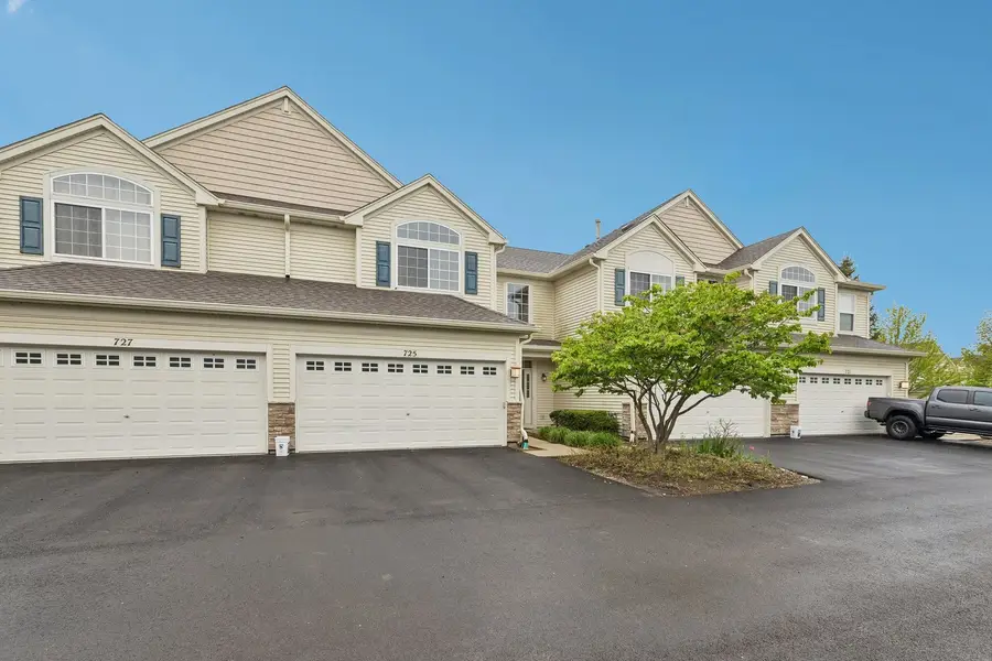 725 S Jade Lane, Round Lake, IL 60073 - #2