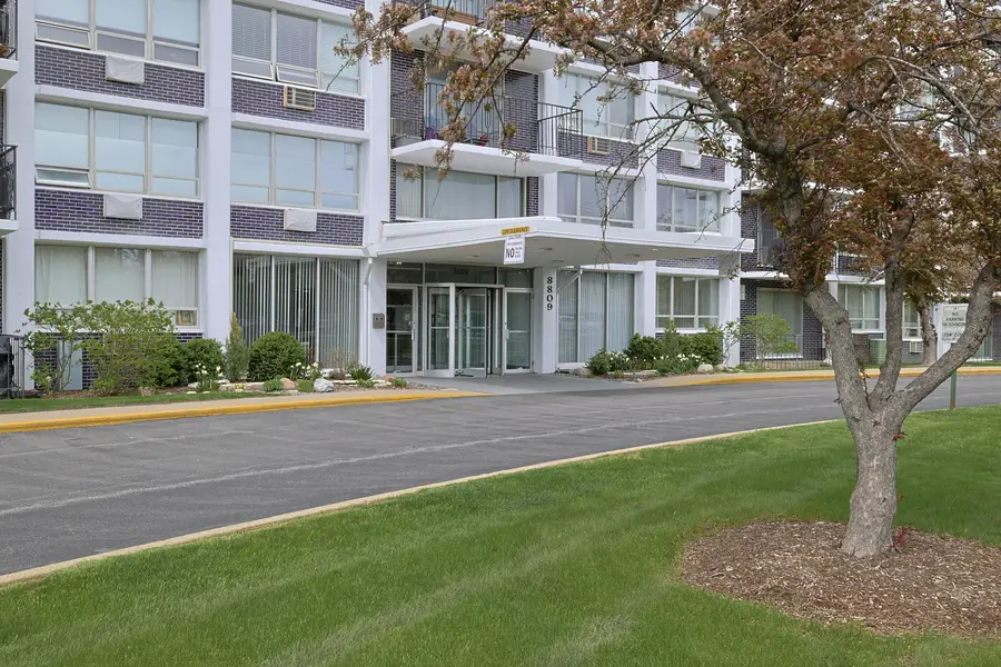 8809 W Golf Road #11D, Niles, IL 60714 - #2
