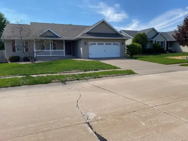 5816 Heather Avenue, Davenport, IA 52807