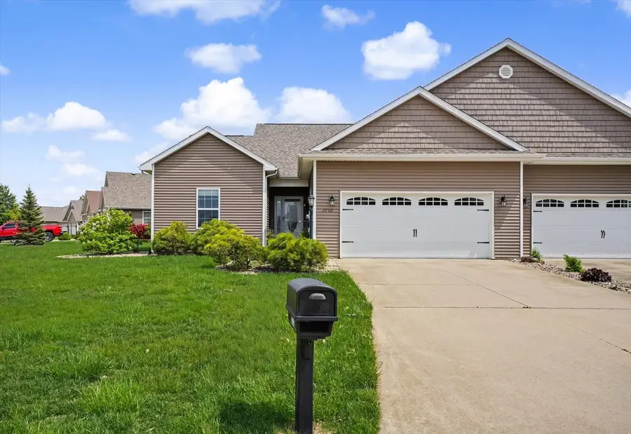 2202 S Cyprus Point, Urbana, IL 61802 - #2