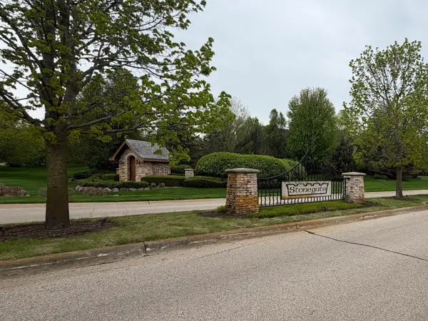 Address Withheld By Seller, Spring Grove, IL 60081