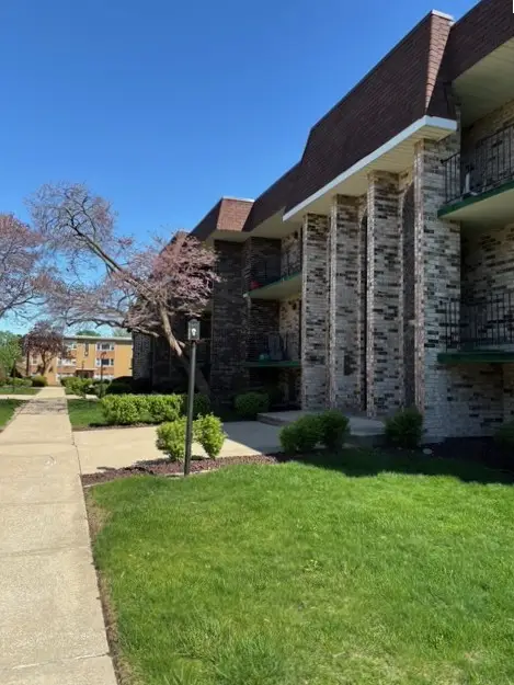 9132 S Pulaski Road #2E, Oak Lawn, IL 60453 - #3