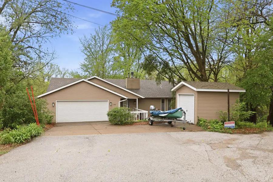 5115 Crestview Heights Court, Bettendorf, IA 52722 - #2