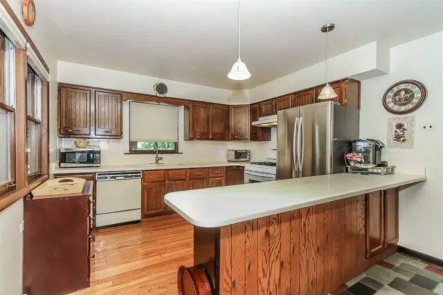 1 N Edward Street, Mount Prospect, IL 60056 - #2