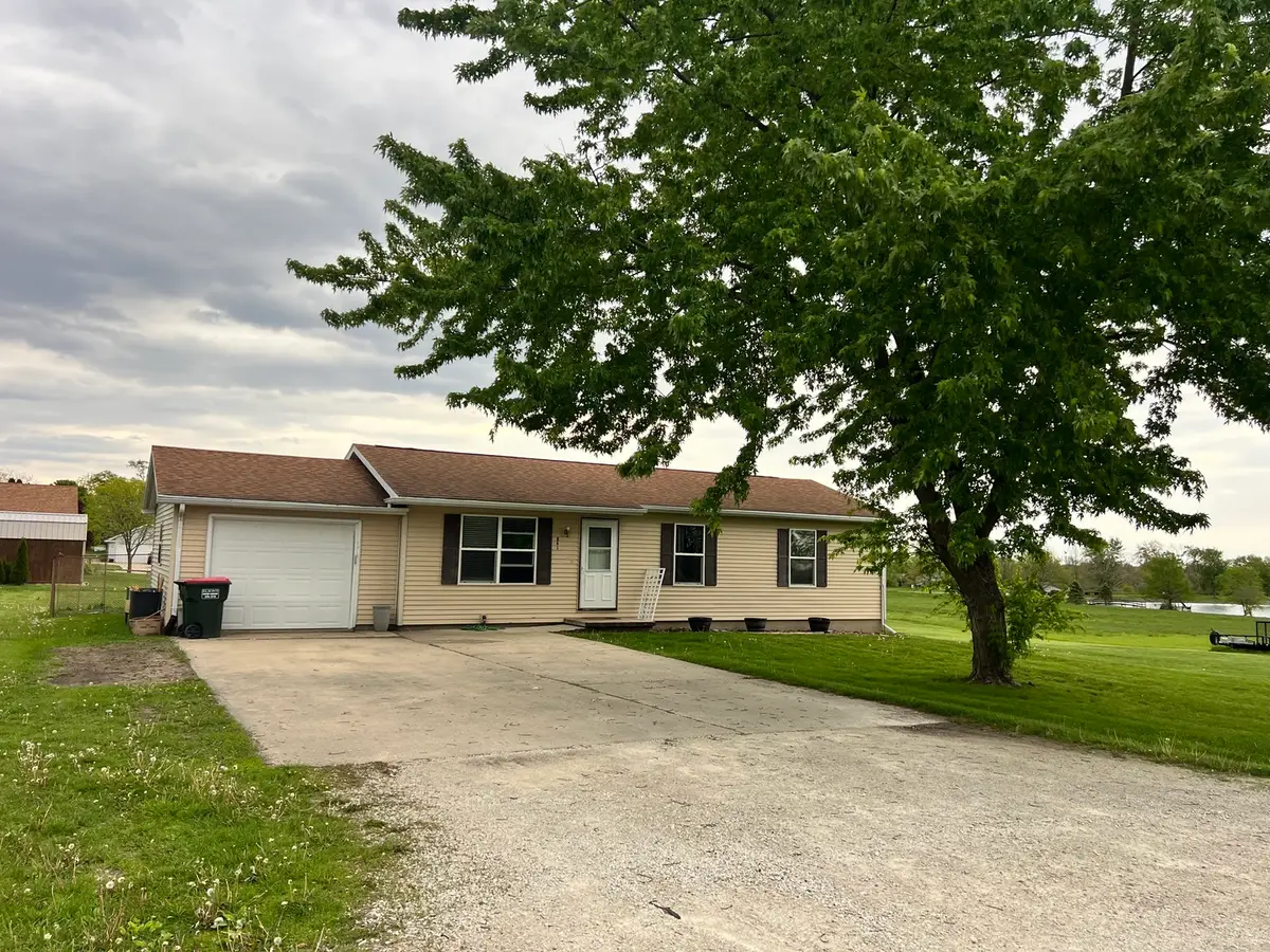 841 S High Street, Paxton, IL 60957 - #1
