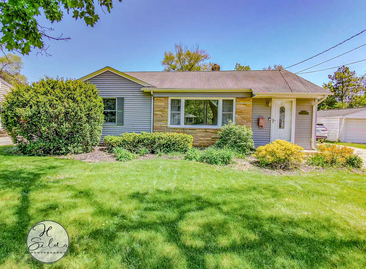 401 Linn Avenue, Crystal Lake, IL 60014 - #1
