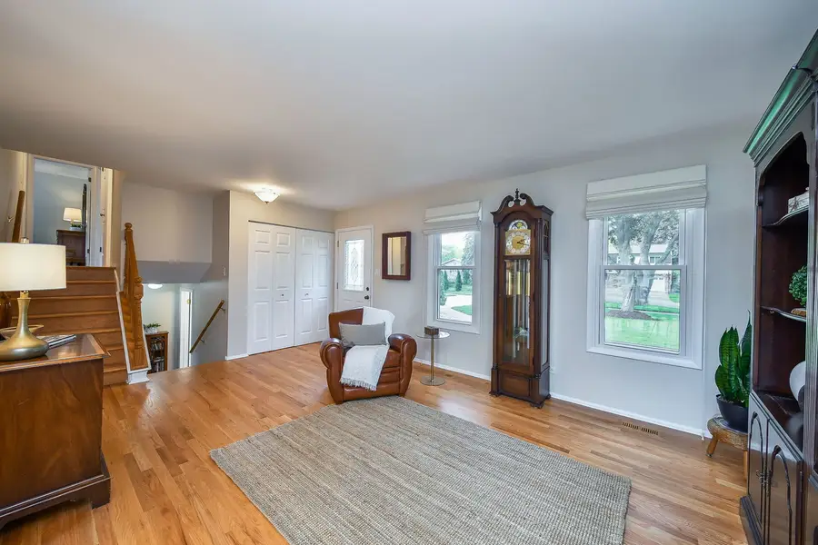 1174 Kent Court, Wheaton, IL 60189 - #2