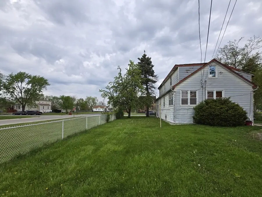 609 E 152nd Street, Phoenix, IL 60426 - #2