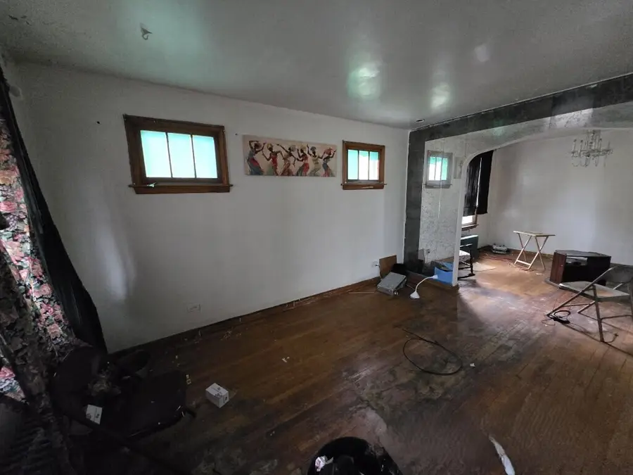 609 E 152nd Street, Phoenix, IL 60426 - #3