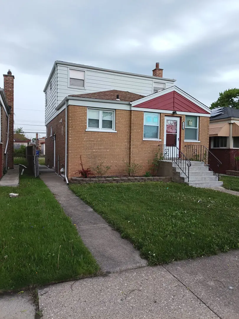 12610 S Laflin Street, Calumet Park, IL 60827 - #3