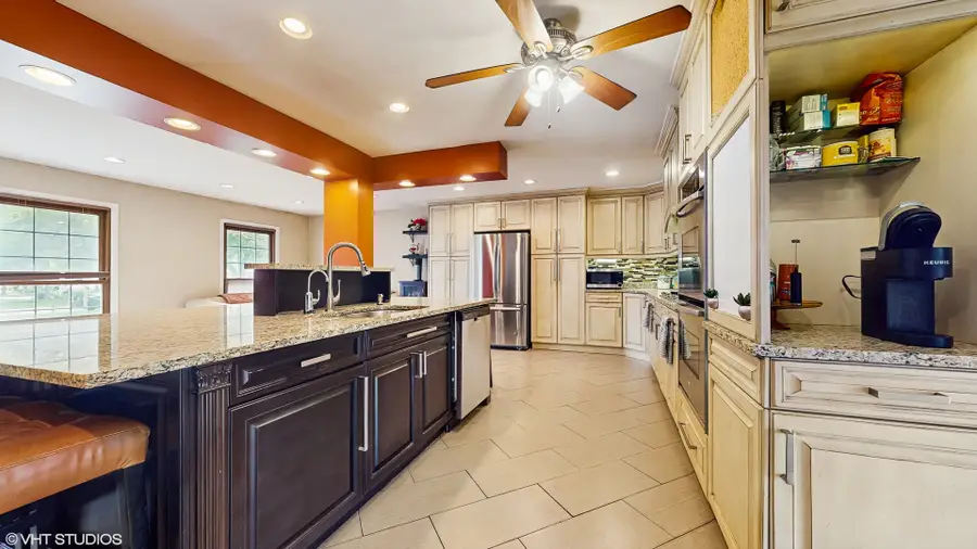 1288 N Ashland Avenue, Palatine, IL 60074 - #2