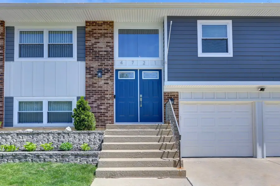 4721 Huntington Boulevard, Hoffman Estates, IL 60192 - #2