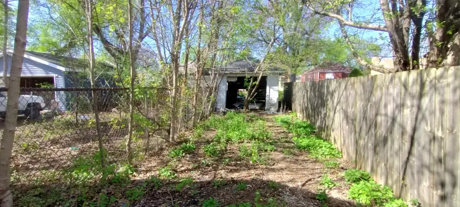 918 Highland Avenue, Waukegan, IL 60085 - #3