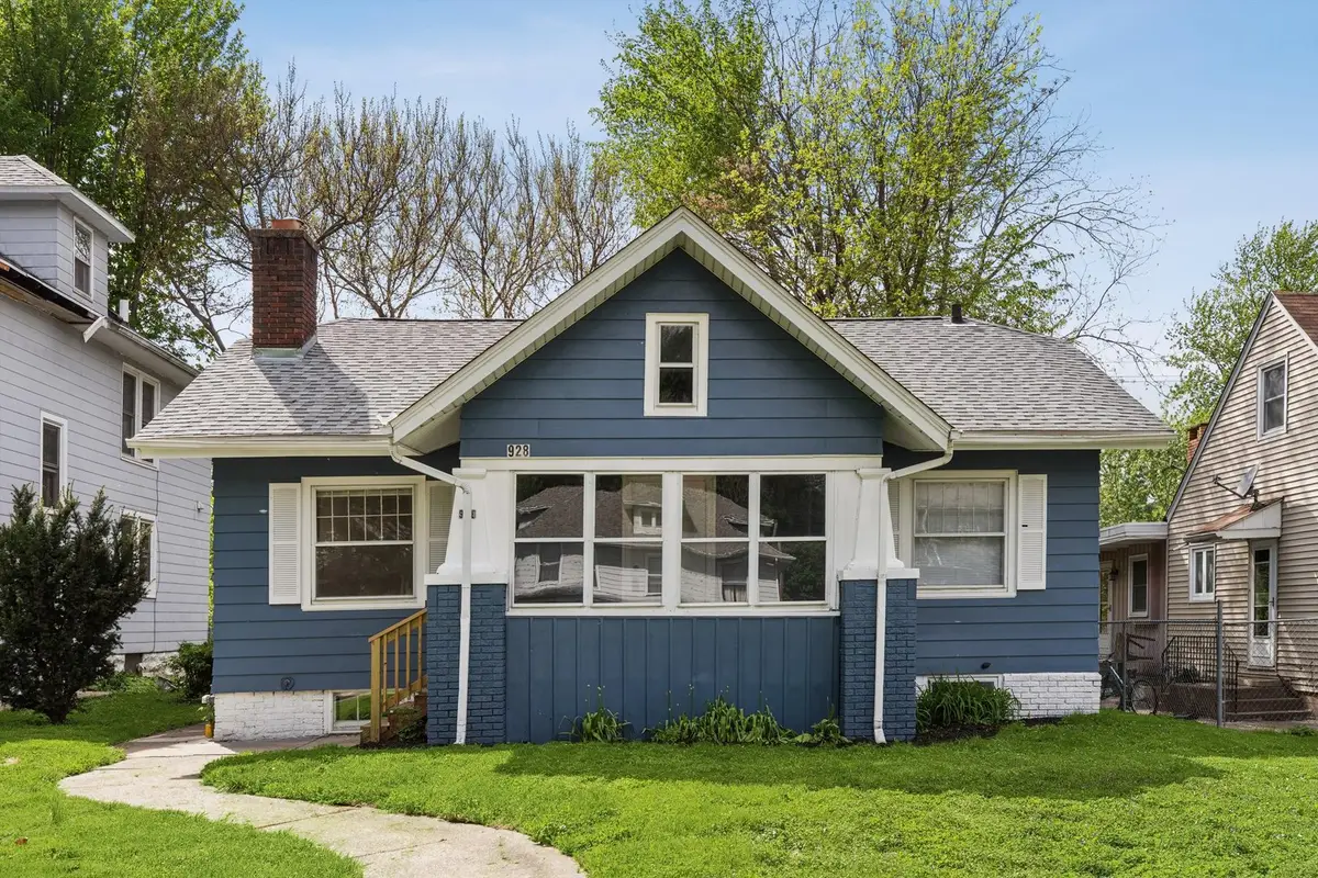 928 23rd Street, Rock Island, IL 61201 - #1
