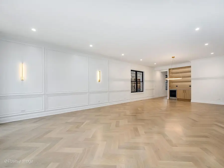 3714 N Claremont Avenue, Chicago, IL 60618 - #3