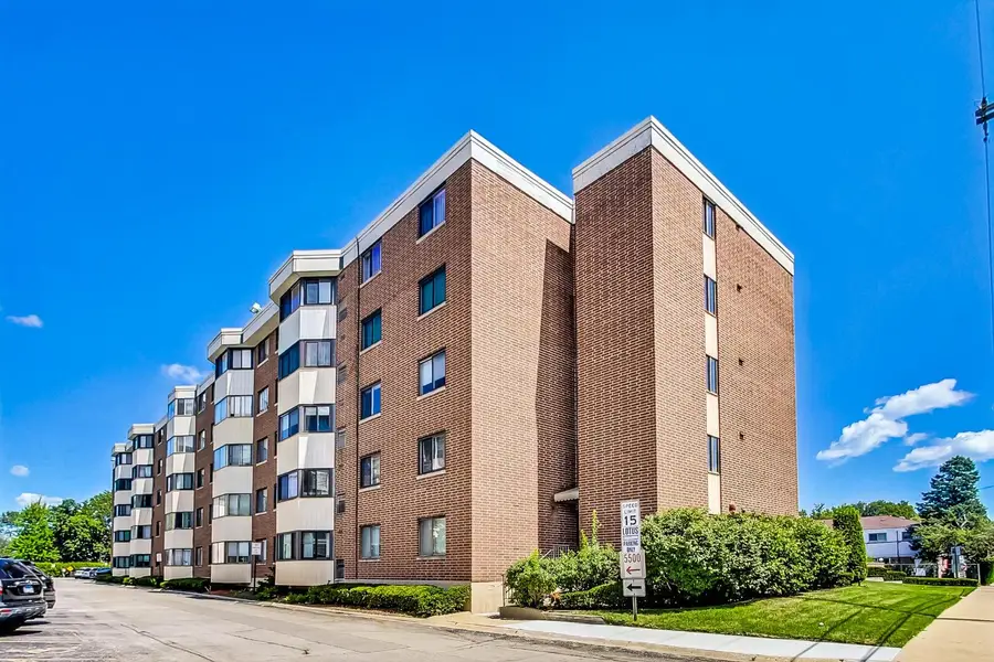 5500 Lincoln Avenue #201W, Morton Grove, IL 60053 - #3