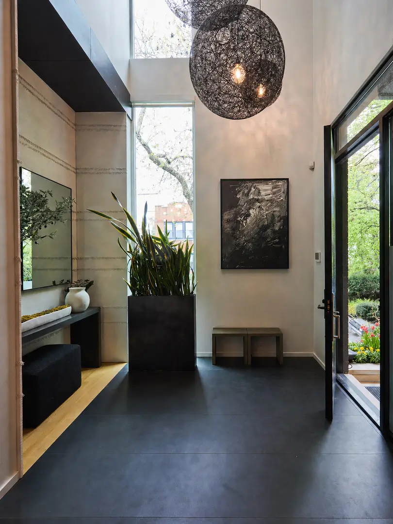 2145 W Mclean Avenue, Chicago, IL 60647 - #3