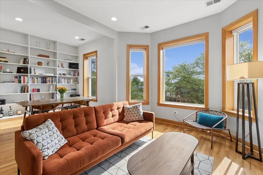4216 N Winchester Avenue #3, Chicago, IL 60613 - #3