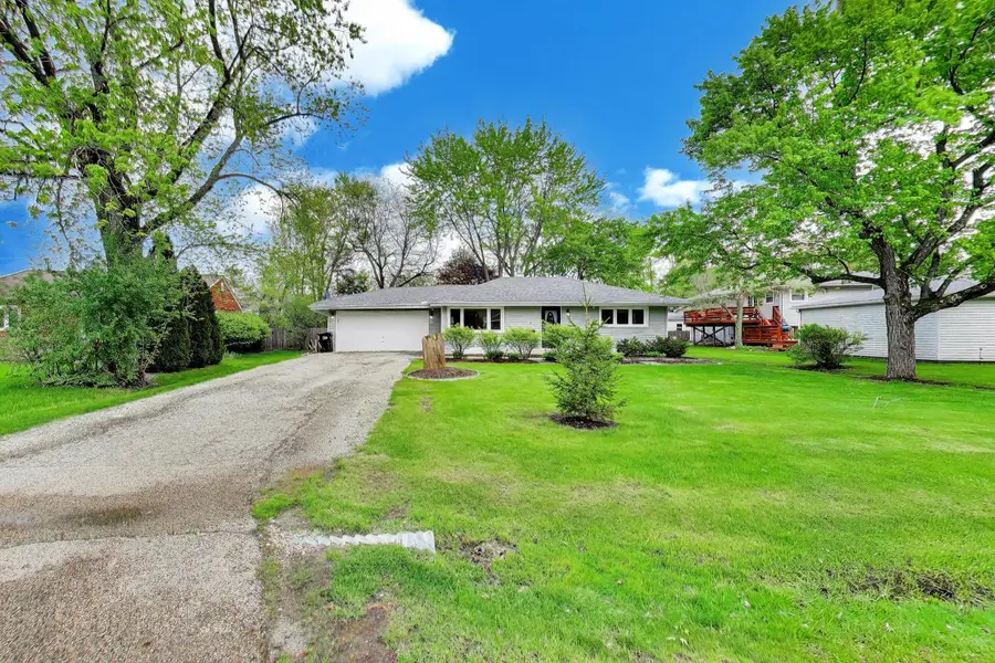 9 Johnathan Road, Lake Zurich, IL 60047 - #3
