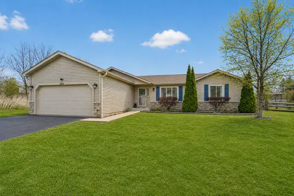 225 Cavin Avenue, Winthrop Harbor, IL 60096