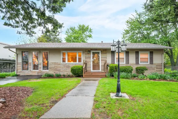 327 W Poplar Street, Heyworth, IL 61745